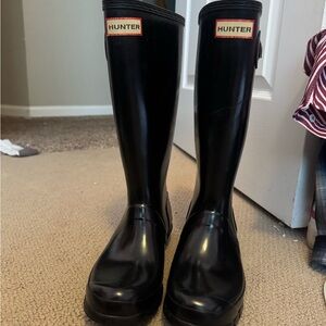 Hunter Classic Glossy Black Boots